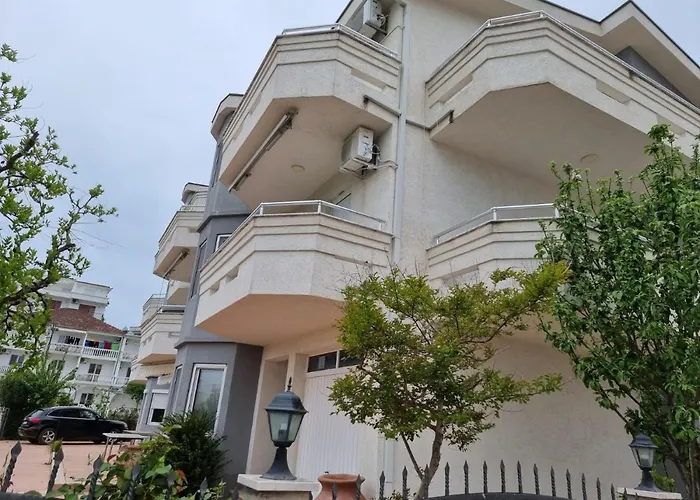 Il Freddo Apartments